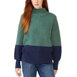 Colorblock Turtleneck Sweater - Green and Navy‎